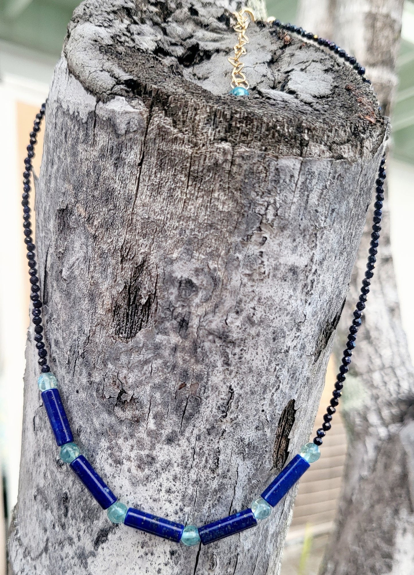 "Blue Pursuasion" Choker